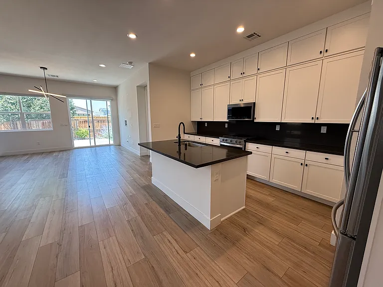7765 Navasota Dr — Photo 1