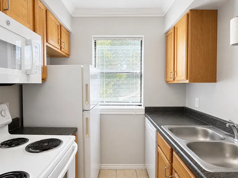1429 NW 24th St #217 — Photo 2