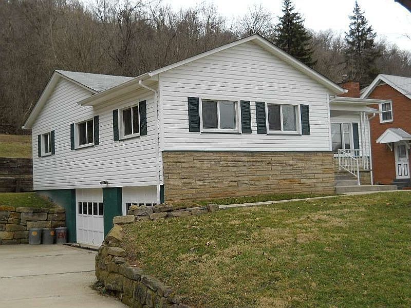 2nd image of 139 Idabelle Ave