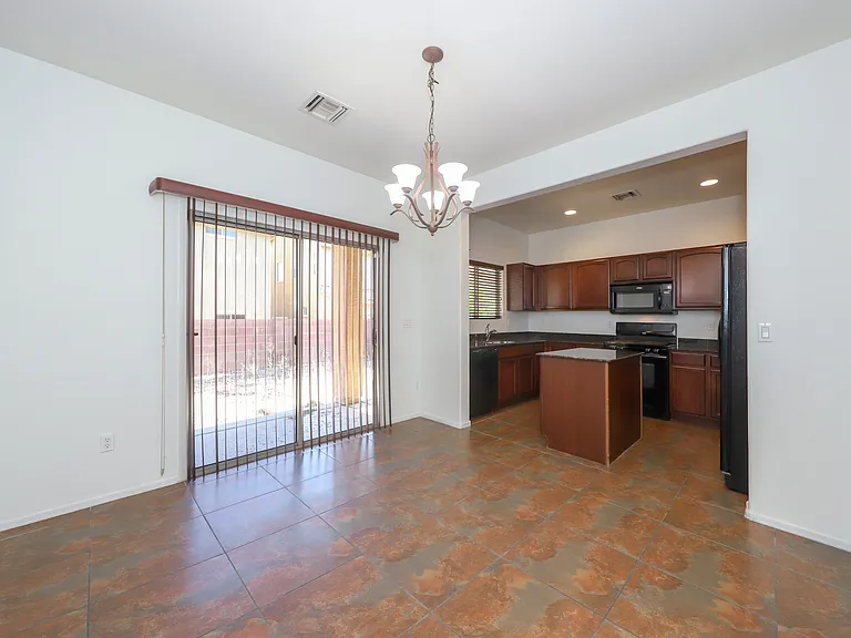 Dining/Kitchen
