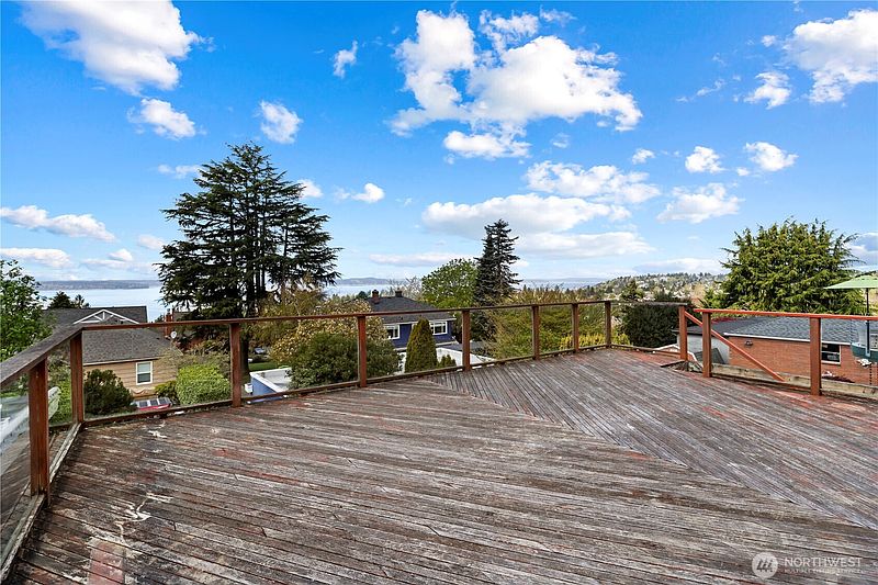 4th image of 6901 40th Avenue SW