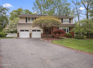 4 Friar Ln, Manalapan, NJ 07726