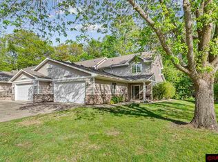 19 Pleasant View Trl, North Mankato, MN 56003