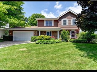 724 67th St, Darien, IL 60561