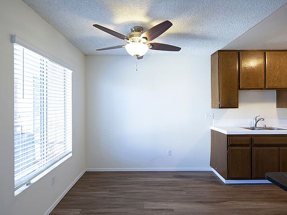 5th image of 4649 Voltaire St Unit 8
