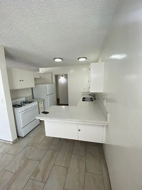 Floor plan 2 Bedroom. 1 Bath. 0 Half