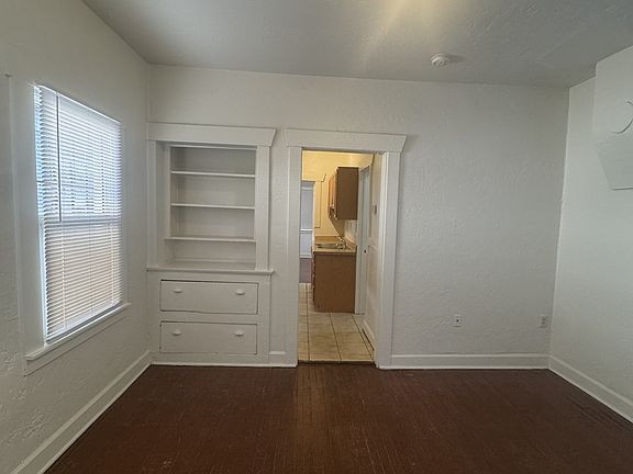 3rd image of 621 N 6th Ave #5