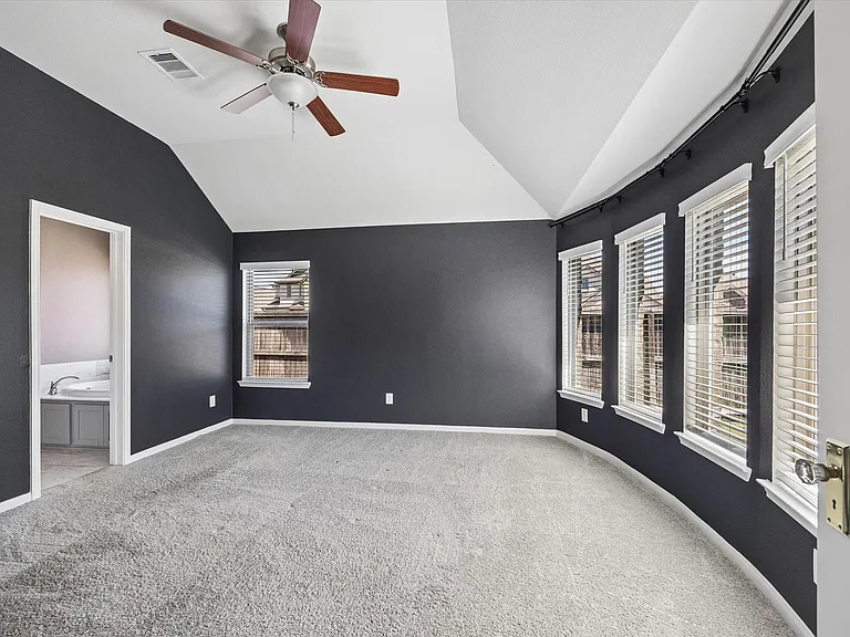 3738 Amoroso Dr — Photo 5