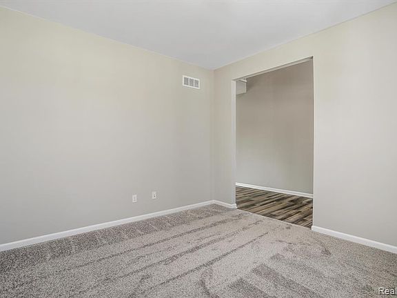 5th image of 2252 Old Novi Rd