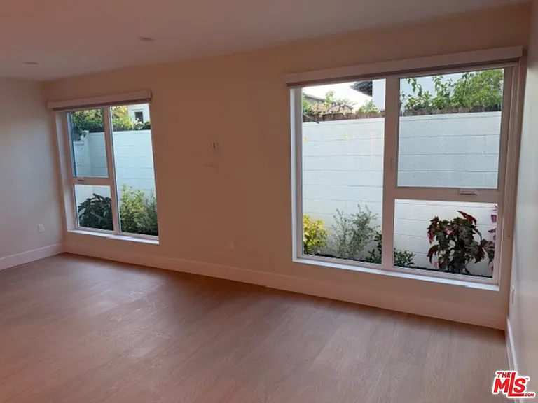5191 Lindley Ave — Photo 23