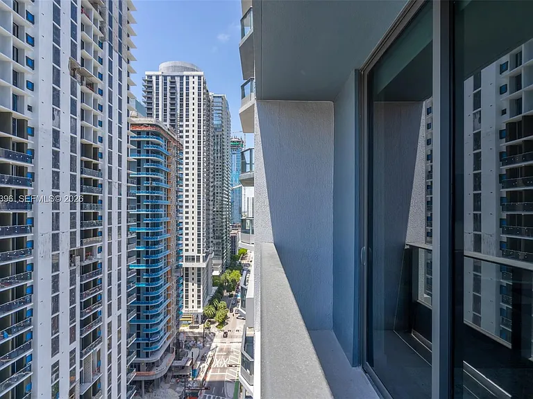 121 NE 5th St #2107 — Photo 24