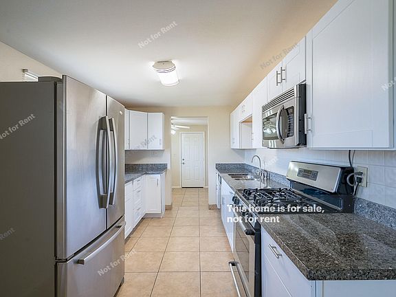 4th image of 3836 W Orangewood Ave