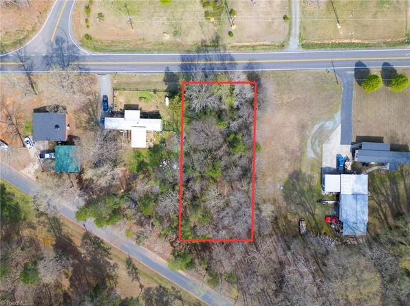 187 Eastside Dr, Denton, NC 27239