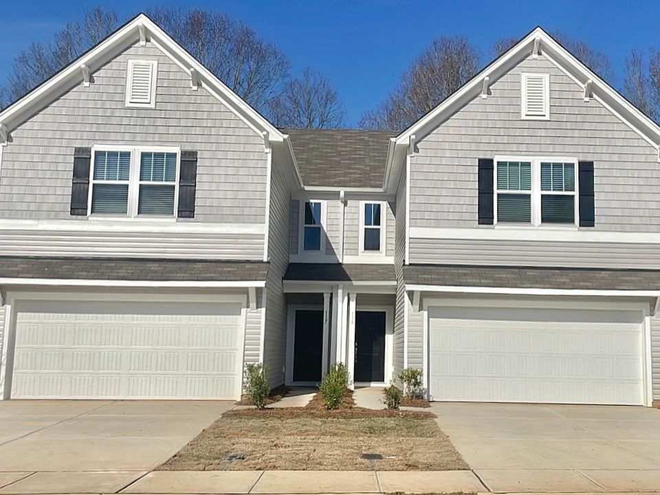 1st image of 121 Lorcan Ln