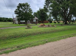 6900 S Valley Pride Rd, Pretty Prairie, KS 67501