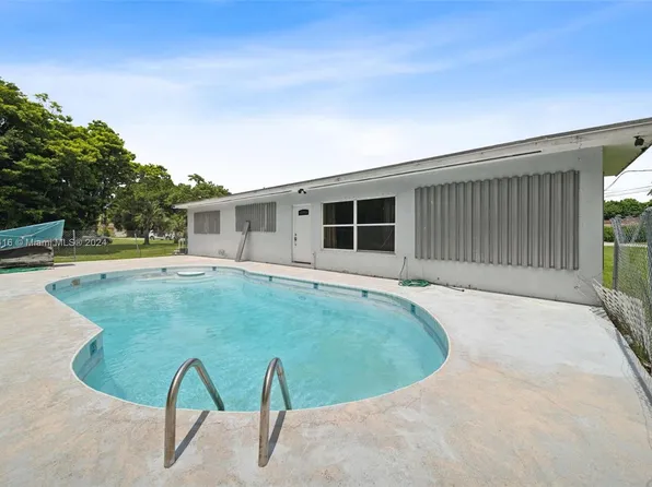 301 SW 4th St, Florida City, FL 33034