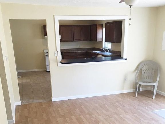 5th image of 2307 Highland Ave