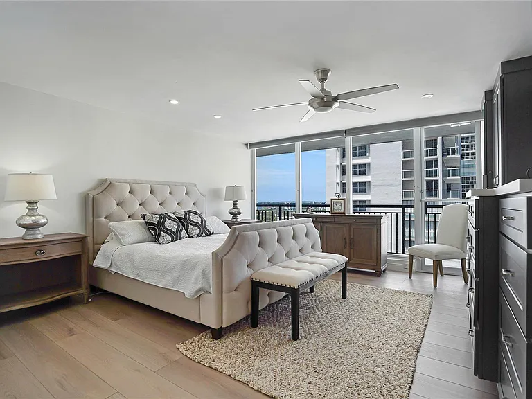4280 Galt Ocean Dr #11J — Photo 30