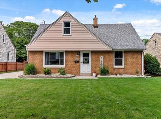 10436 W Michigan St, Wauwatosa, WI 53226