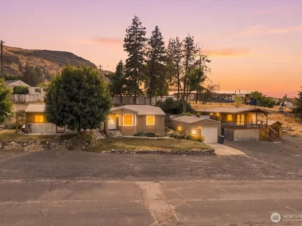 810 Spokane Way, Grand Coulee, WA 99133