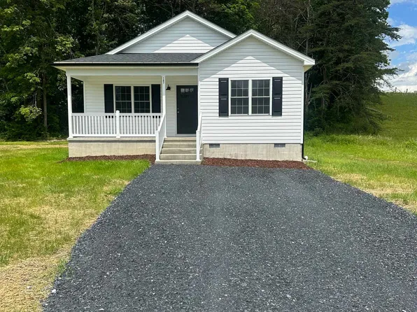 107 N Hancock St, Craigsville, VA 24430