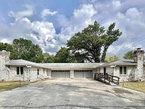 7525 Ditch Rd Photo 1