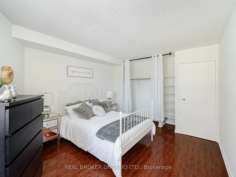 250 Queens Quay W #604 — Photo 22