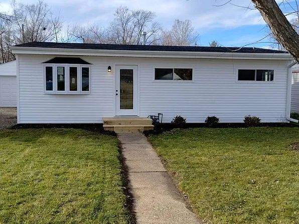 7406 Scott Ln, Loves Park, IL 61115