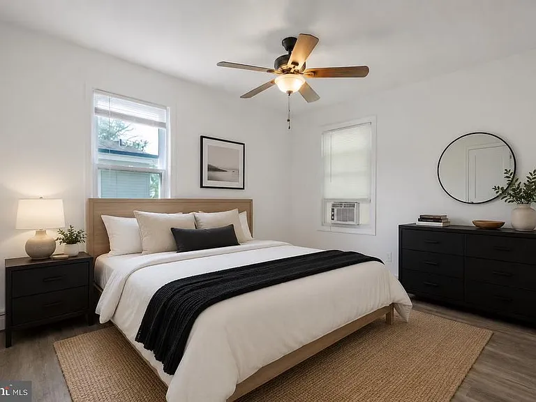 233 Park Ln — Photo 13