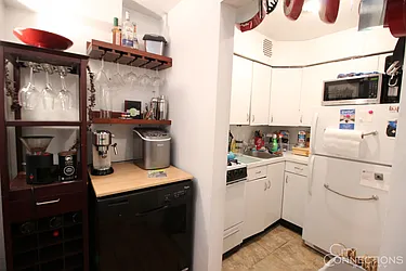 Rented by City Connections Realty