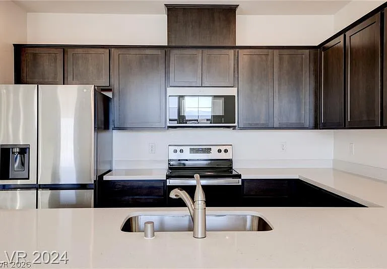 5613 Steampunk St — Photo 23
