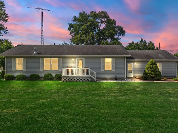 101 E Moncel St, Francesville, IN 47946