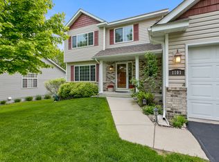 1101 Pond Curv, Waconia, MN 55387