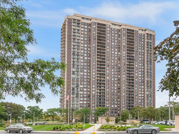 27010 Grand Central Parkway #30V, Floral Park, NY 11005