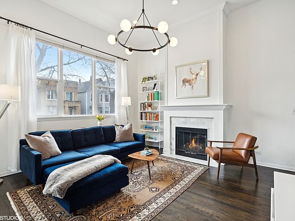 2nd image of 3258 N Hamlin Ave