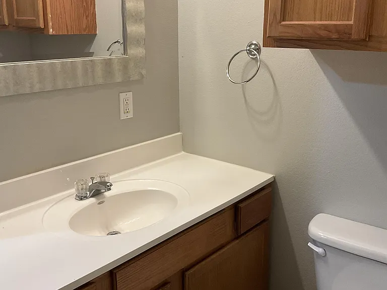2213 E Post Oak Dr — Photo 12