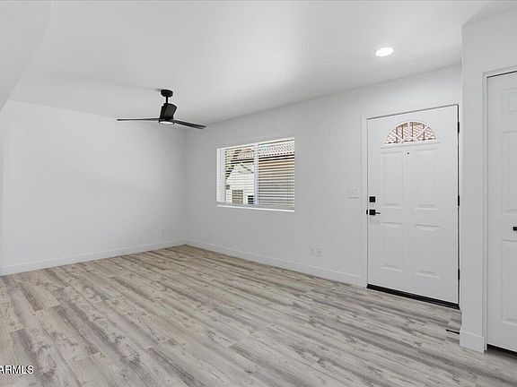 4th image of 10216 N 7TH Avenue #2