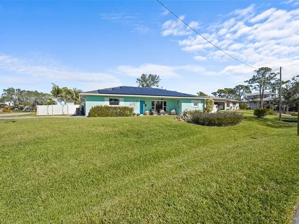 4440 Yacht Club Dr, Venice, FL 34293
