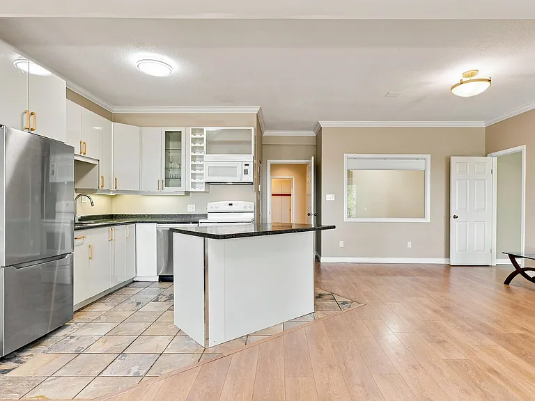 2426 Westhill Ct #LOWER — Photo 11
