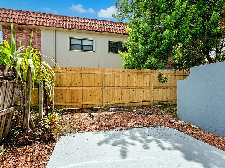 Vista Townhomes — Photo 20