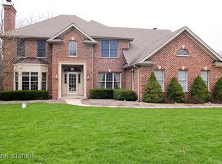 8 Enclave Way, Hawthorn Woods, IL 60047