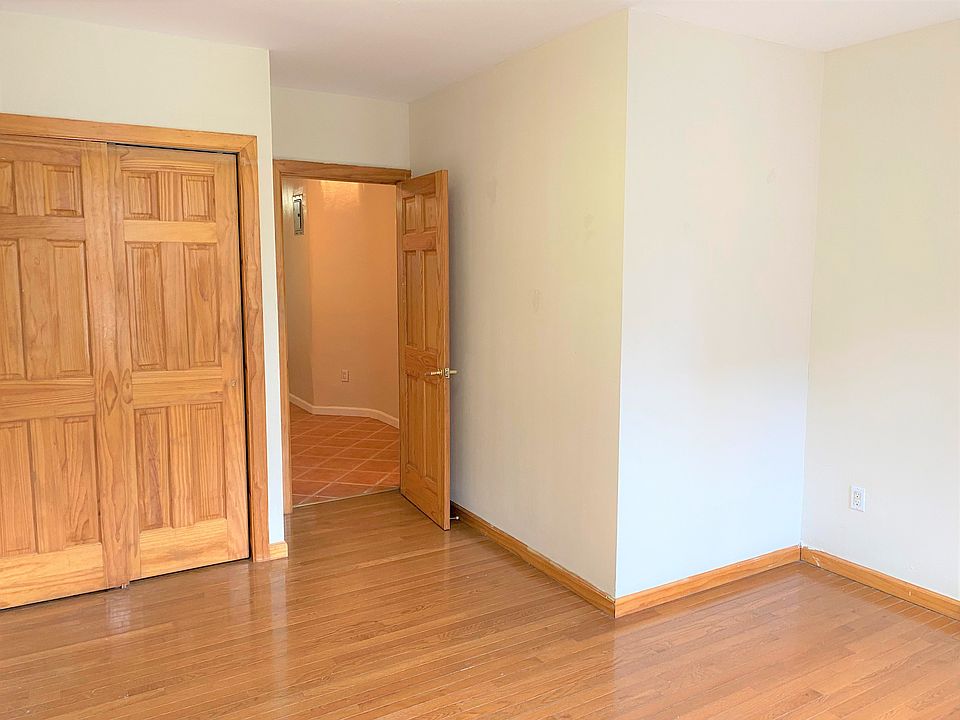 1st image of 1584 York Ave #4
