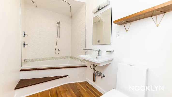 Rented by Nooklyn NYC LLC | media 52