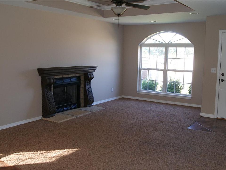 2nd image of 2823 Neosho Heights Ave