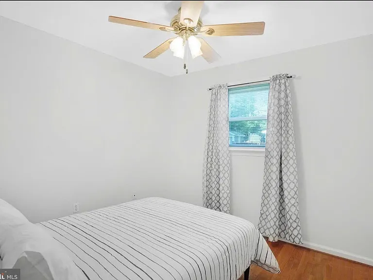 3908 Egan Dr — Photo 2