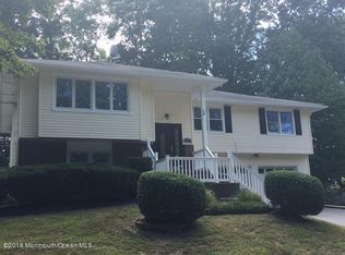 20 Gayle St, Middletown, NJ 07748