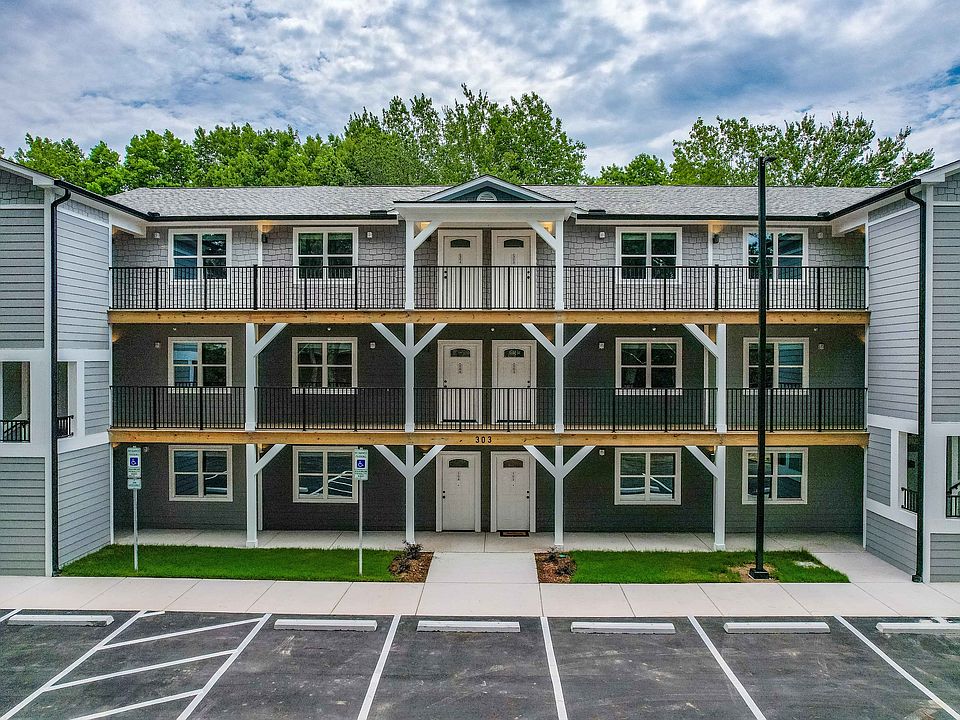 1st image of 303 Linwood St #303
