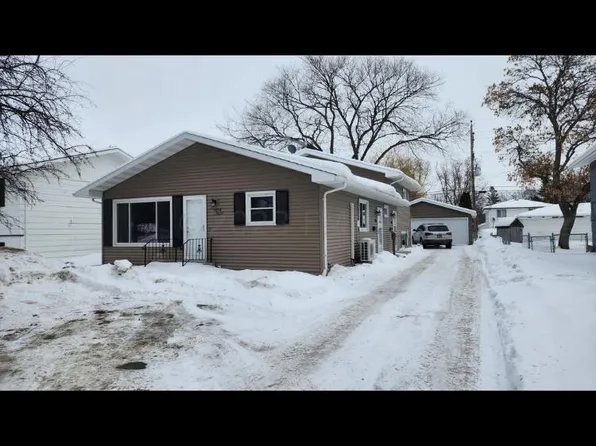 1434 17th St S, Fargo, ND 58103