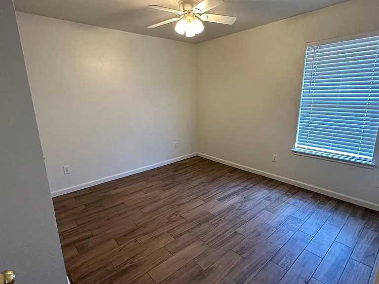 1301 Melisa Dr — Photo 10