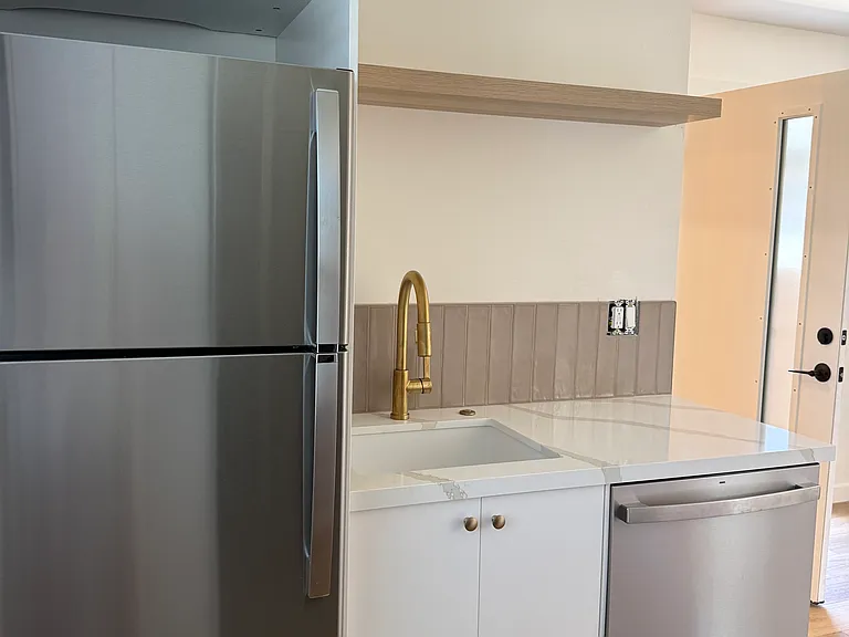 1743 S Tremont St #B — Photo 10